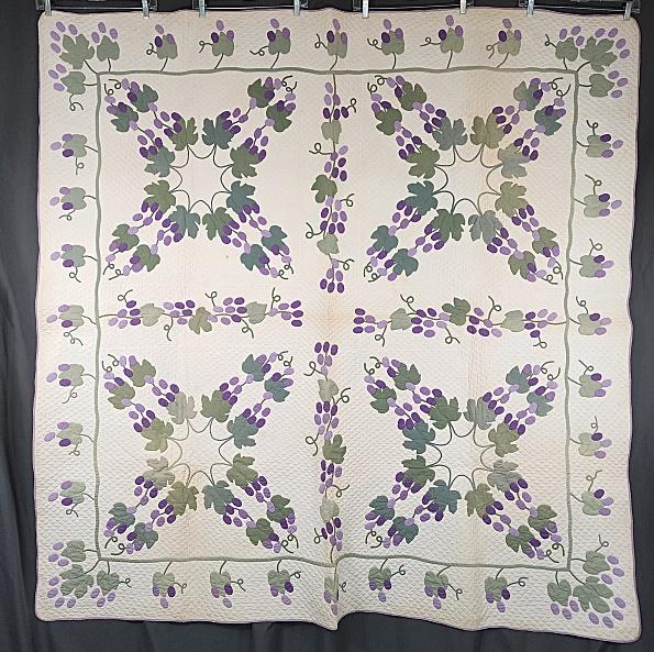 Vintage c1930 Vineyard with Grapes Quilt (1 of 10)