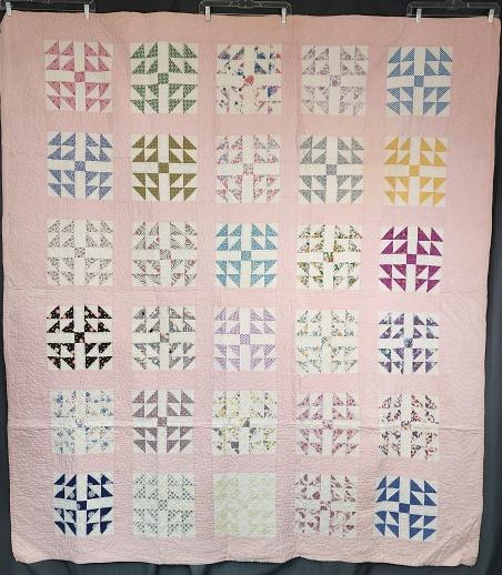 Vintage c1940 Rolling Stone Variation Quilt (1 of 9)