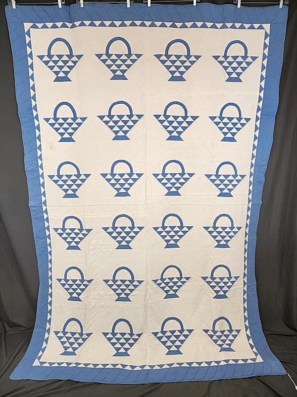 Vintage c1930 Blue Basket Quilt 2of2 (1 of 9)