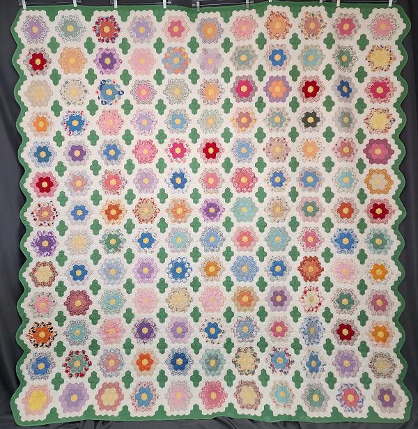Vintage c1930 Grandmothers Flower Garden Quilt (1 of 7)