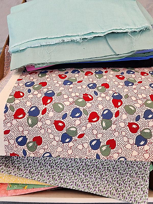 10 lbs Quilt Fabric c2000 - 1930s Repro E: 10 lbs Quilt Fabric c2000 - 1930s Repro E has over 50 different prints and many solids. Sizes range from 1/8 of yd to 1 yardage pieces with a few smaller pieces. Manufacturers include many quilt shop 