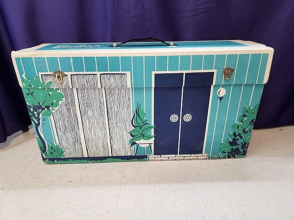 Vintage Original Barbies Dream House (1 of 12)