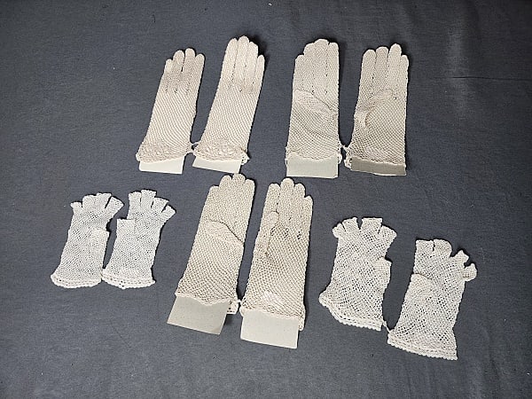 7 Pairs of Old Stock Crochet Lace Gloves (1 of 6)