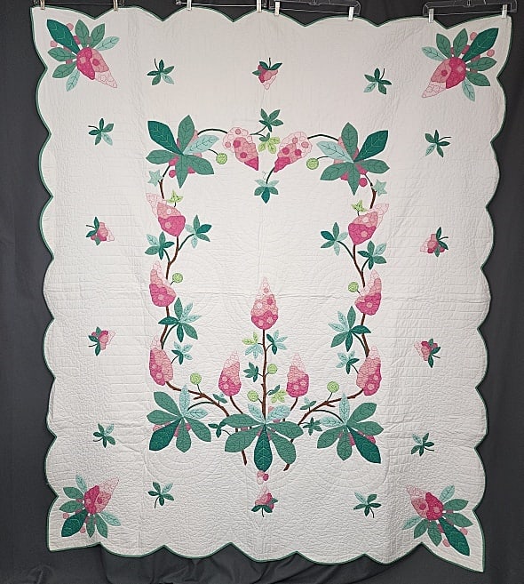 Vintage c1940 Chestnut Applique Kit Quilt (1 of 11)