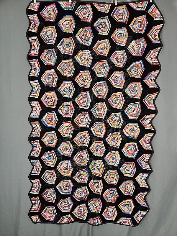 Vintage c1940 Spider Web Tied Quilt (1 of 7)