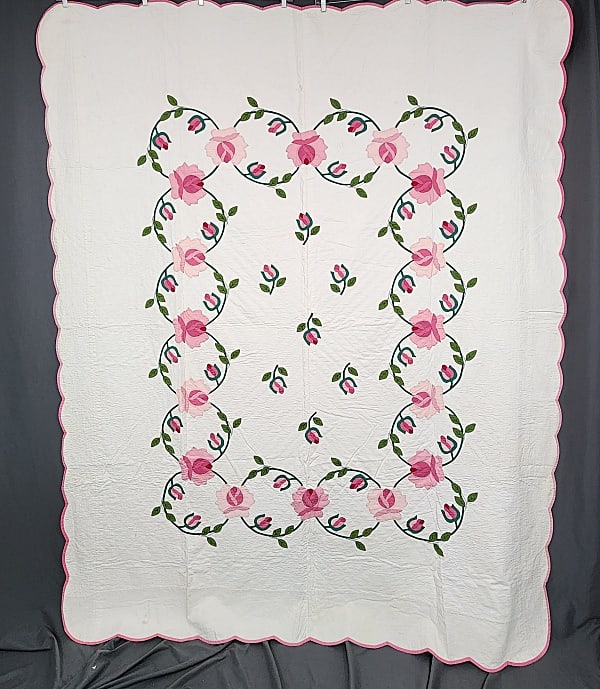Vintage c1950 Living Rose Kit Quilt (1 of 14)