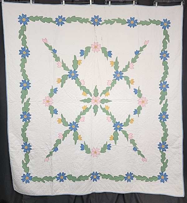 Vintage Garden Lattice Applique Quilt c1930 (1 of 14)