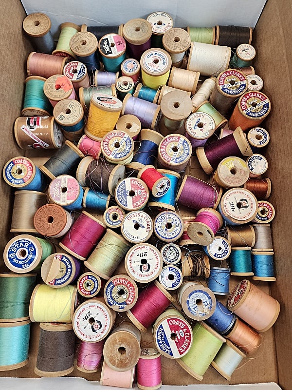 99 Vintage Wood Spools of Thread (1 of 13)