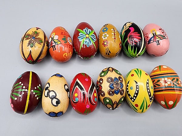 Dozen Vintage Wood Painted Eggs - A (1 of 10)