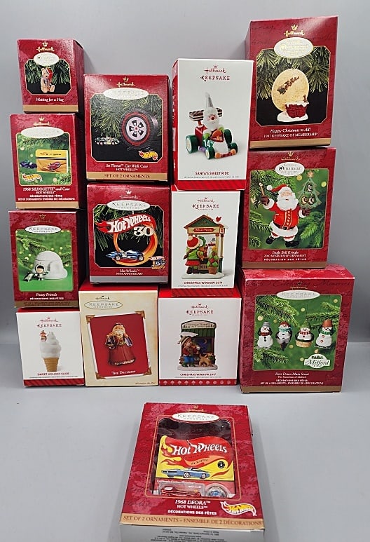 14 Hallmark Keepsake Ornaments in Boxes (1 of 18)