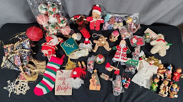 Group 2 of Misc Christmas Ornaments (1 of 13)