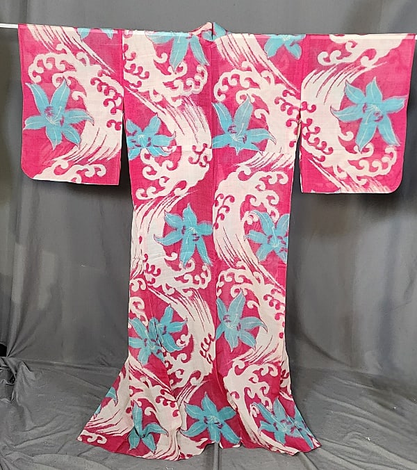 Vintage Sheer Ikat Kimono: Vintage sheer Ikat kimono pink and white with large turquoise flowers. Hand constructed and in very good condition. If you have any doubt, please ask questions! We will provide extra pictures, or can 