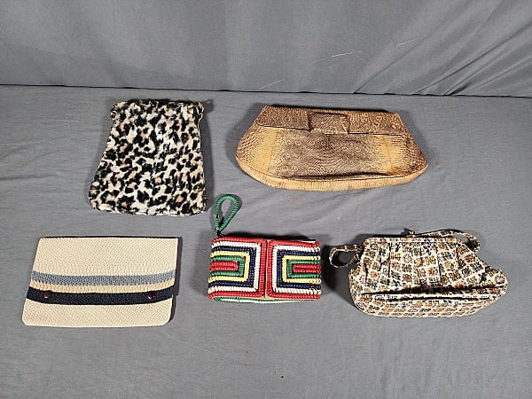 5 Vintage Purses (1 of 18)