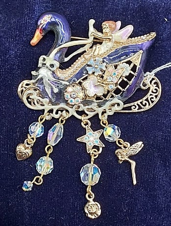 Kirks Folly Fairy Princess Swan Sleigh Brooch (1 of 4)