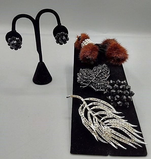 4 Vintage Brooches c1950-Dodds and More (1 of 16)