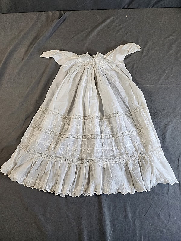 Antique c1880 Victorian Baby Gown (1 of 9)