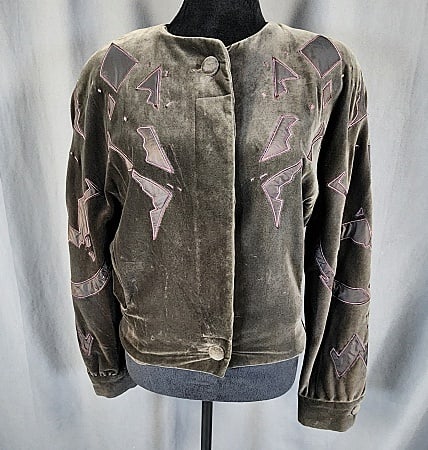 Vintage c1980 Ladies Taupe Velvet Jacket (1 of 8)