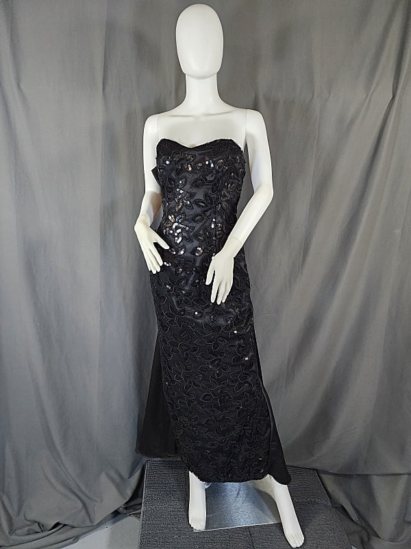 Black Evening Gown by Jessica McClintock (1 of 12)