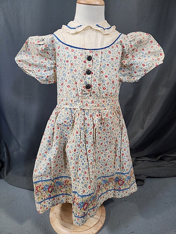 Vintage c1930 Feed Sack Print Girls Dress (1 of 5)