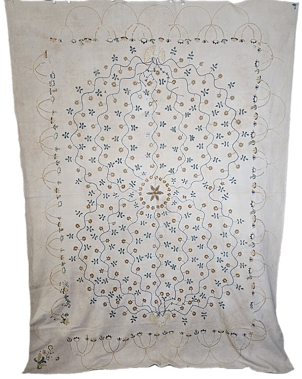 Antique 18th C Deerfield Embroidered Coverlet (1 of 12)
