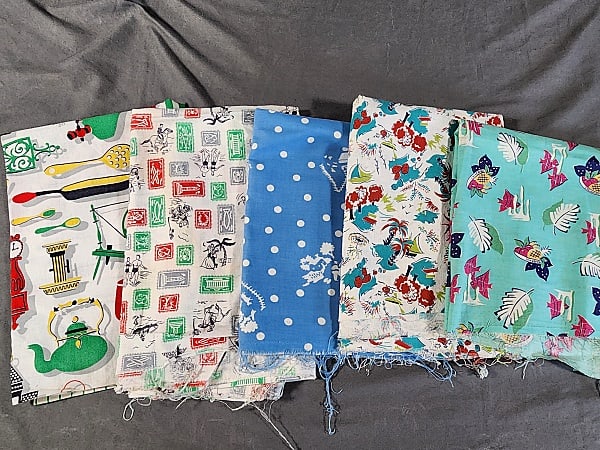 5 Vintage People, Places, and Things Feedsacks (1 of 17)