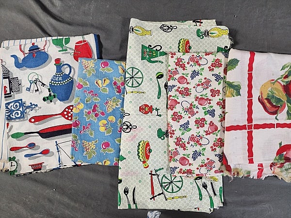 Group of 5 Vintage Printed Feedsacks- Fruits and Country Home (1 of 19)
