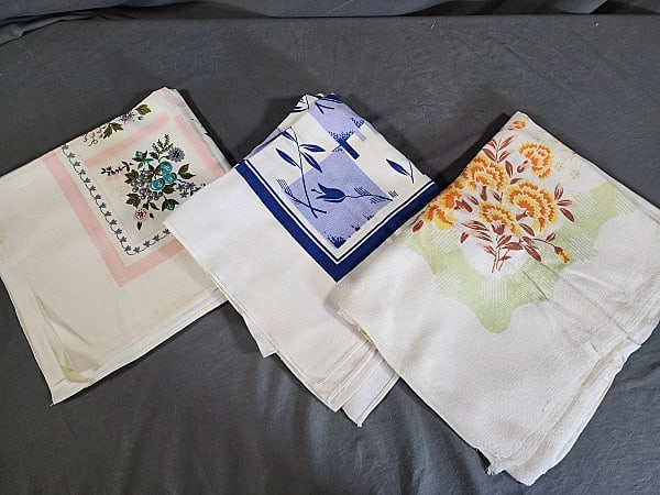 3 Vintage Printed Tablecloths-Florals (1 of 16)