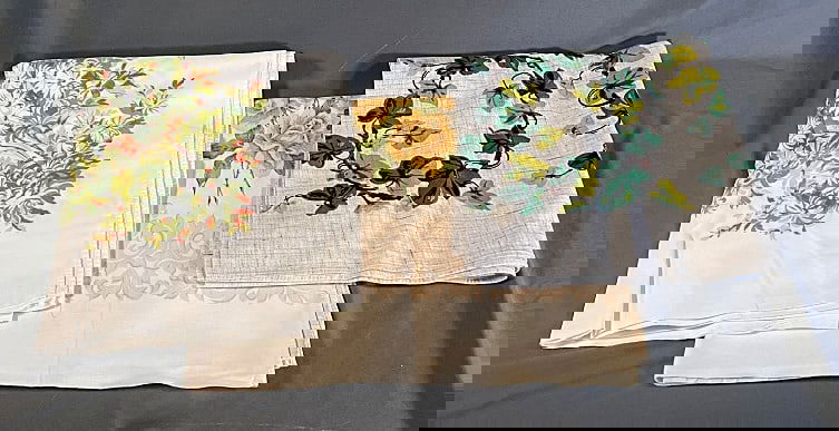 3 Vintage Printed Tablecloths - Floral (1 of 13)