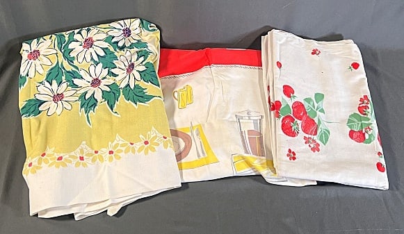 3 Vintage Printed Tablecloths - Flowers Fruit & Kitchen (1 of 16)