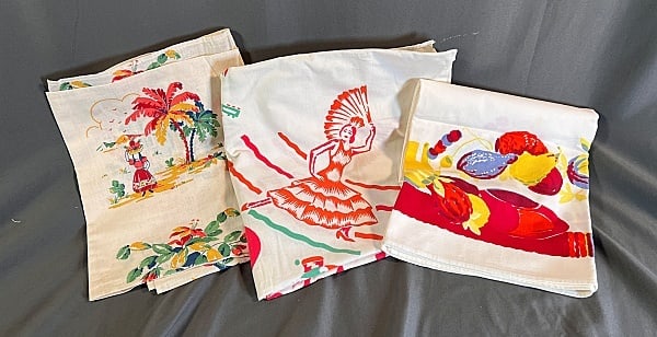 3 Vintage Printed Tablecloths - Mexican (1 of 20)