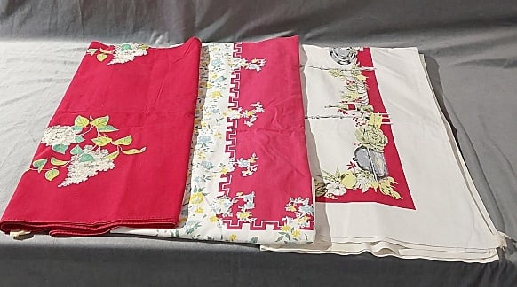 3 Vintage Printed Tablecloths-Kitchen and Flowers (1 of 18)