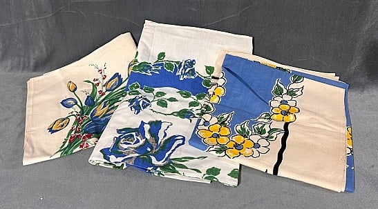 3 Vintage Printed Tablecloths - Blue Floral (1 of 15)