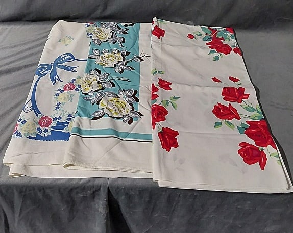 3 Vintage Printed Tablecloths-Roses (1 of 18)