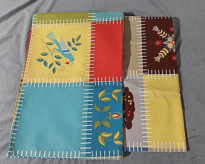 2 Vintage Printed Tablecloths - Wilendur Folk (1 of 12)