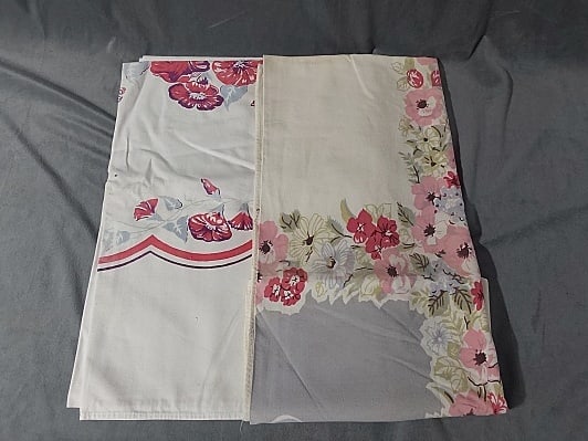 2 Vintage Printed Tablecloths - Pink Flowers (1 of 17)