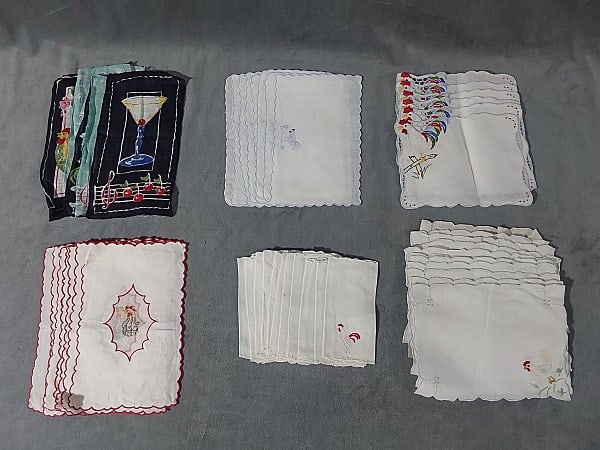 6 Sets of Cocktail Napkins - Roosters (1 of 10)