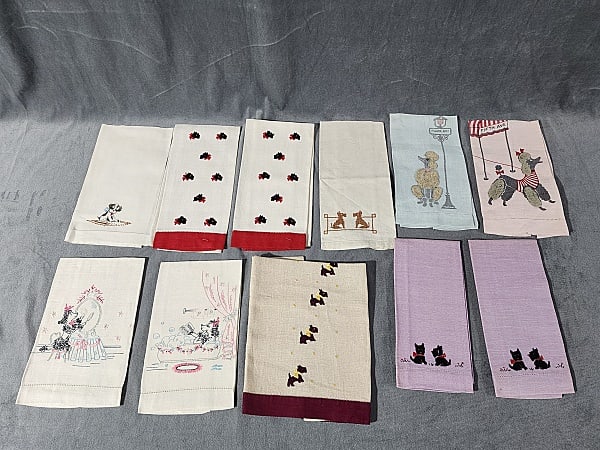 11 Vintage Towels with Dogs (1 of 17)