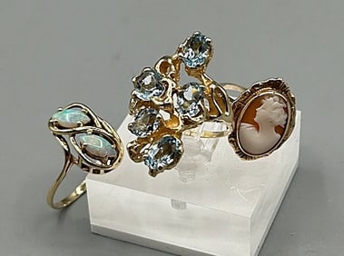 3 Vintage Gold and Gemstone Rings