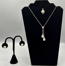 Group of 3 Pieces of 14K Gold and Pearl Jewelry