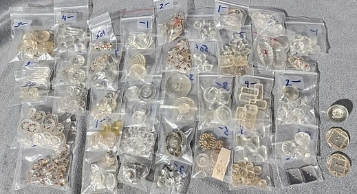 305 Vintage Art Deco Clear Glass Buttons