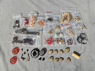 139 Vintage Rhinestone Buttons