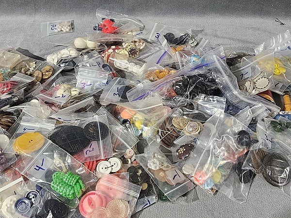 Large Group of Vintage Plastic Buttons-Bakelite and More (1 of 10)