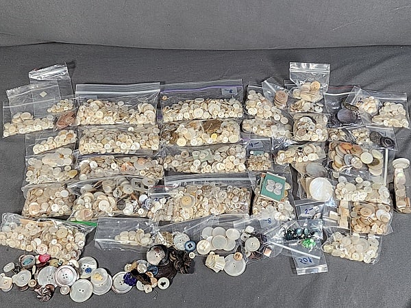 Large Group of Vintage and Antique Buttons- Shell (1 of 18)