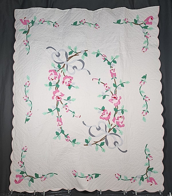Vintage c1940 American Beauty Rose Kit Quilt (1 of 10)