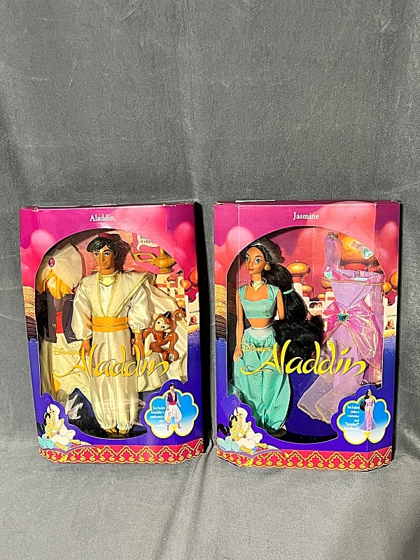 2 Disney Aladdin Dolls - Jasmine, and Aladdin (1 of 12)