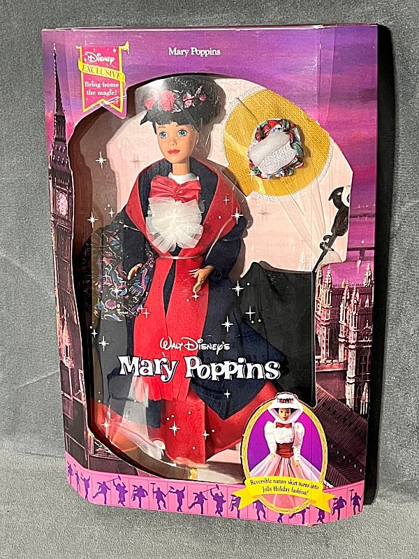 Disney Mary Poppins Doll Mattel: Disney Mary Poppins Doll Mattel, 1993, in original box. In good condition, box has minor denting. Please ask any questions prior to bidding! In house Flat Rate Shipping of $20 is a domestic shipping e