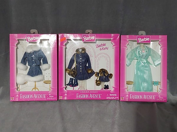 3 Barbie Fashion Avenue Outfits (1 of 13)