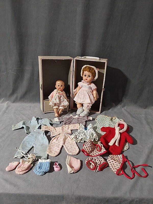 2 Vintage Baby Dolls, Clothing, Case (1 of 16)