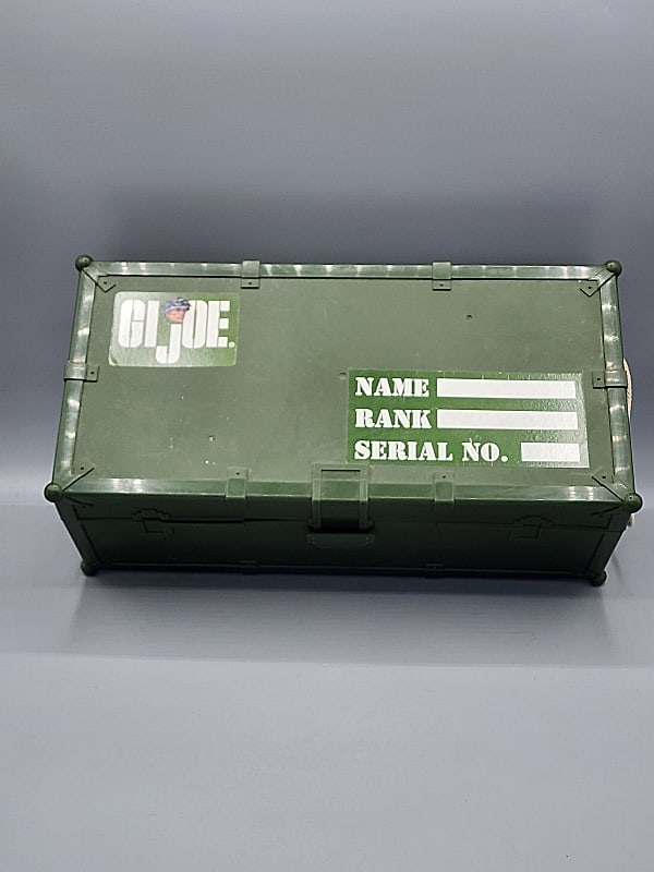 GI Joe Foot Locker with Accessories (1 of 12)