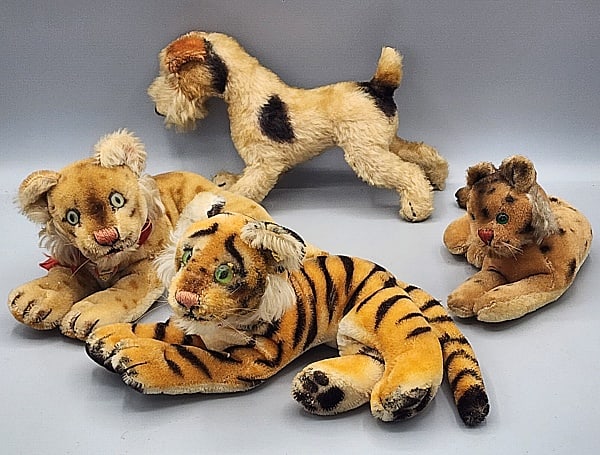 Group of Small Vintage Steiff Plush Animals (1 of 15)